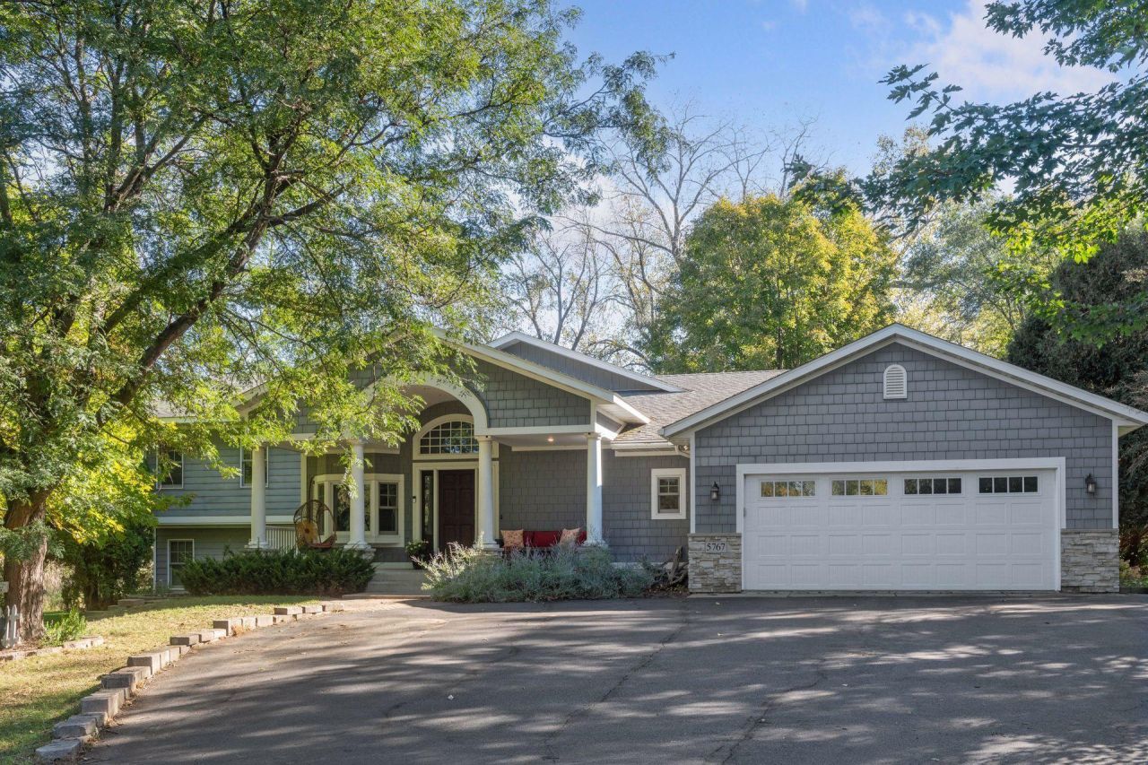 5767 Vine Hill Road Minnetonka, MN 55345