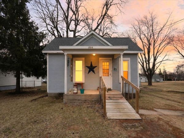 1504 W 7th Avenue, Brodhead, WI 53520