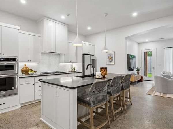 5104 Vandelia Street, Dallas, TX 75235