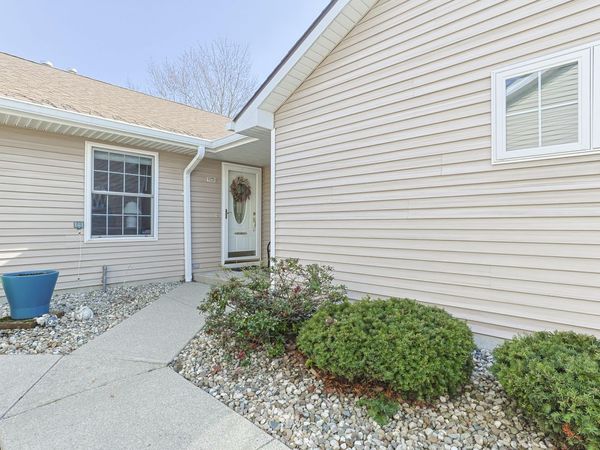 5543 Ivy Path, Unit 13, Stevensville, MI 49127