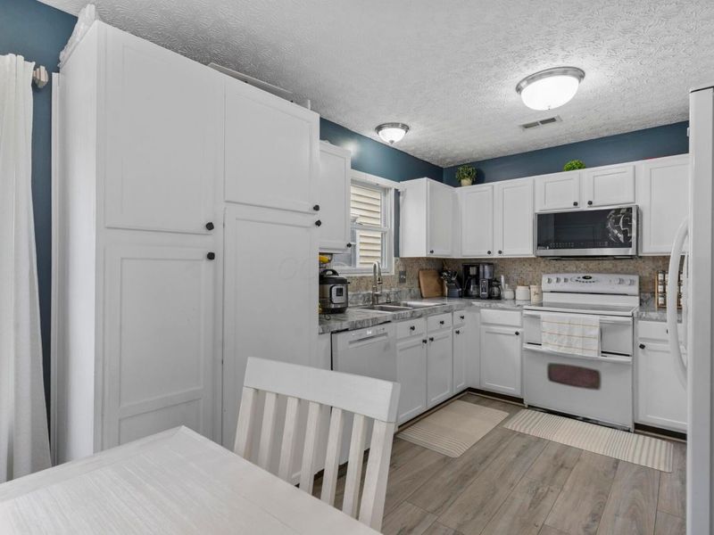 6296 Artesia Drive , Canal Winchester, OH 43110 Photo 24