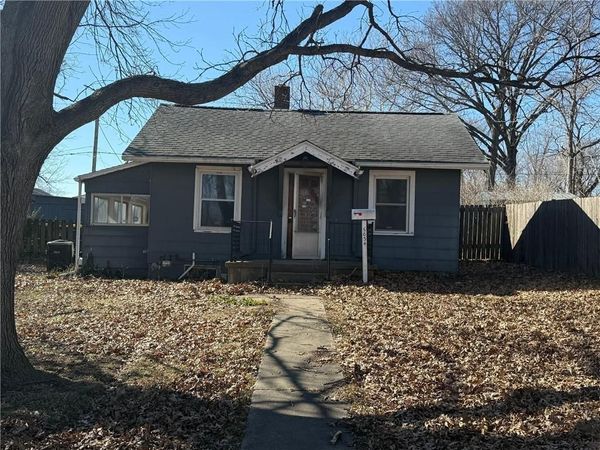 5034 N Chelsea Avenue, Kansas City, MO 64119