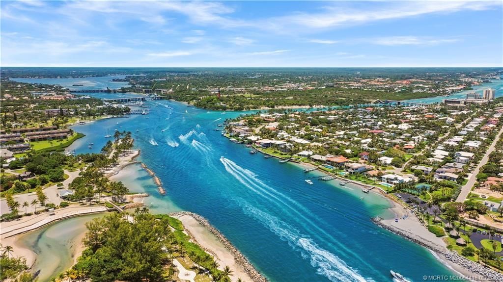 1586 Frederick Small Road , Jupiter, FL 33458 Photo