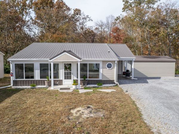 21 Lake Shore Dr, New Concord, KY 42076