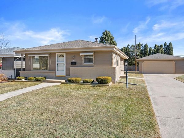 6116 S Robert AVENUE, Cudahy, WI 53110