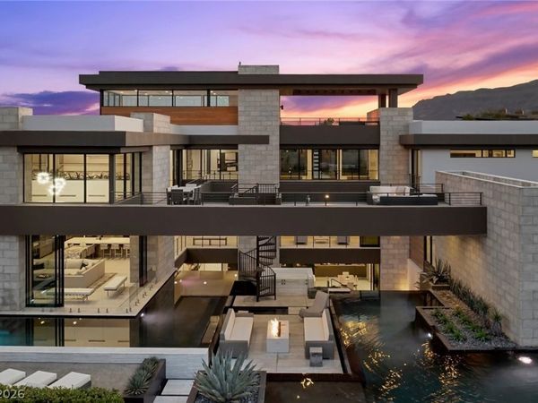 4 Soaring Bird Court , Las Vegas, NV 89135