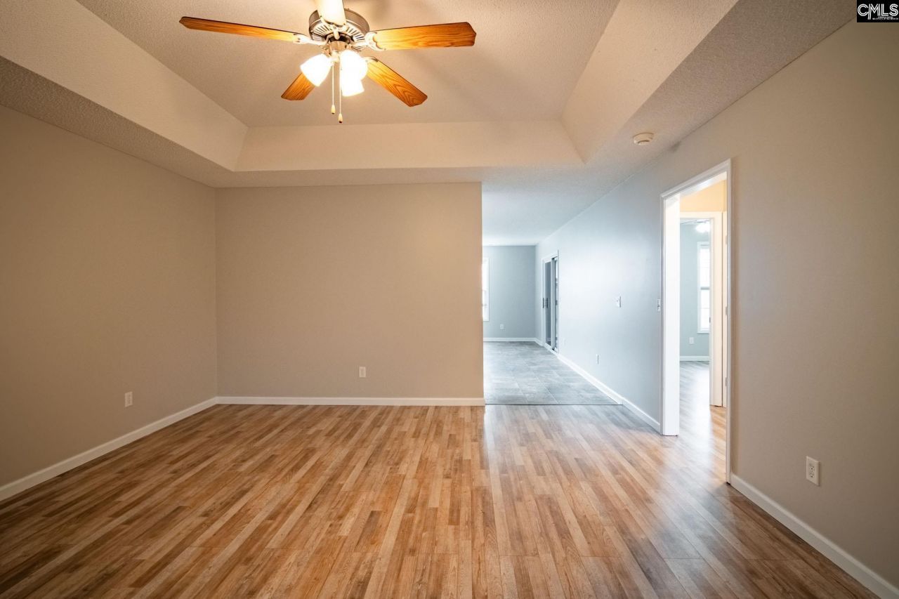 655 Ginhouse Drive  Photo 5