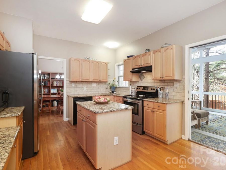 Property Image 16