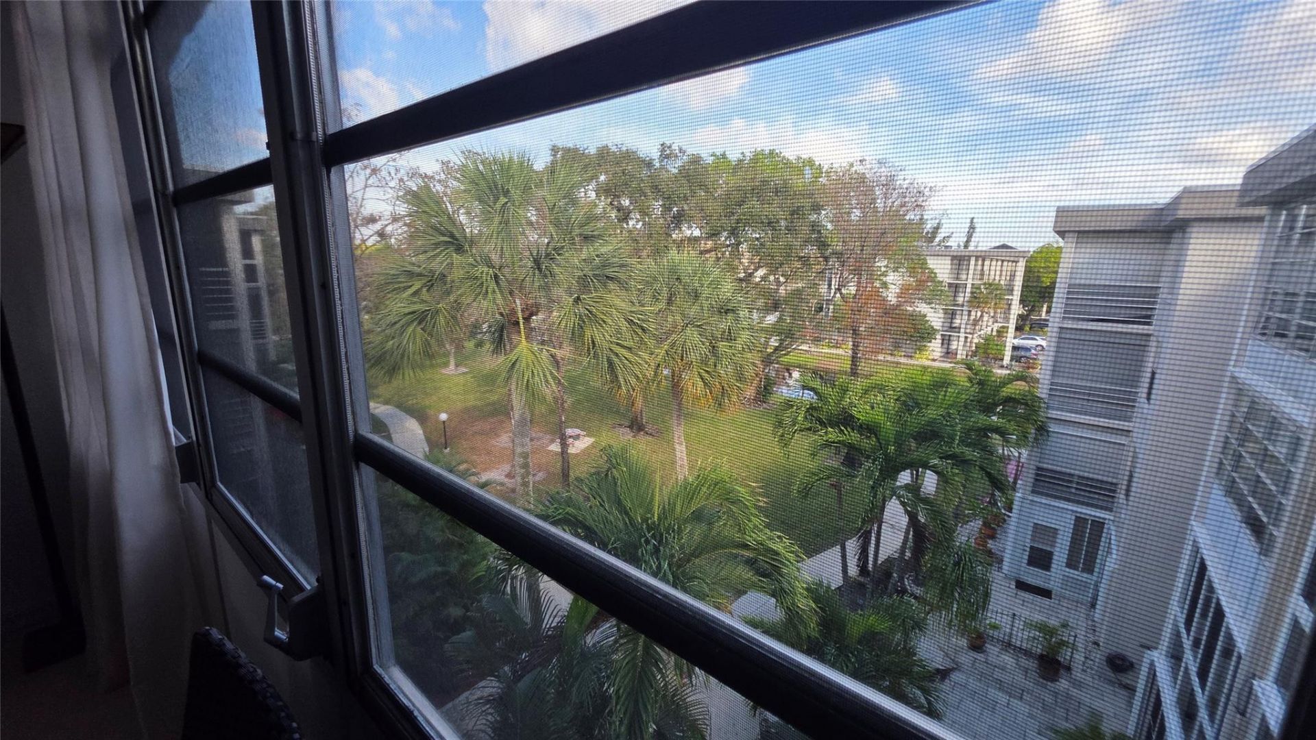 4851 NW 26th Court, Unit 437, Lauderdale Lakes, FL 33313 Photo