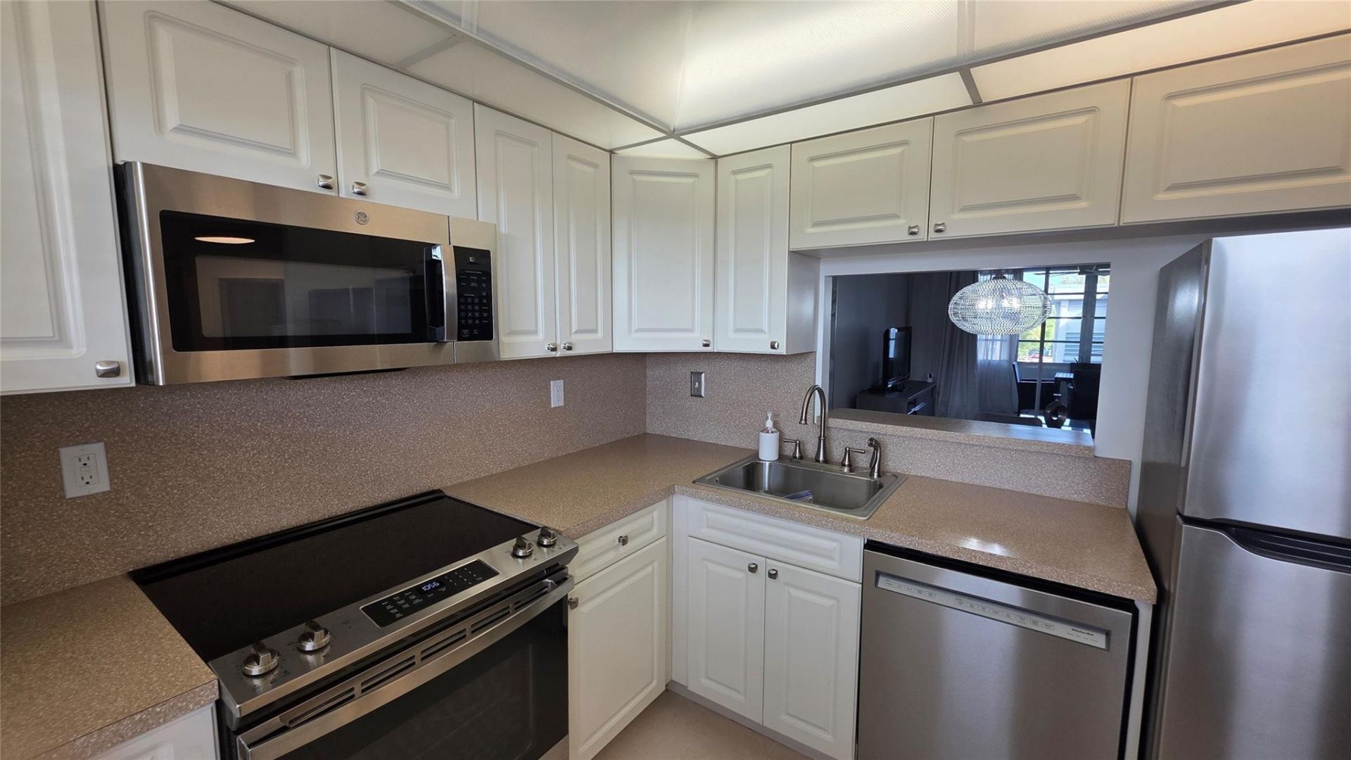 4851 NW 26th Court, Unit 437, Lauderdale Lakes, FL 33313 Photo