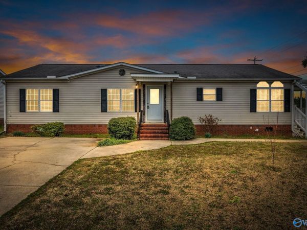 3914 Whitney Lane SW, Decatur, AL 35603