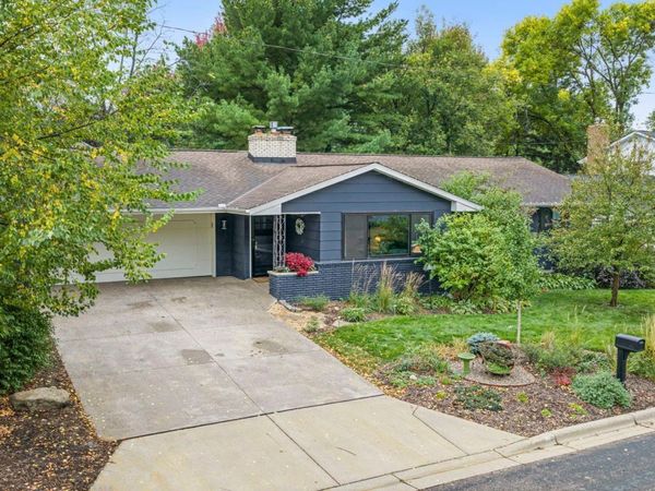 396 Thompson Avenue W, West Saint Paul, MN 55118