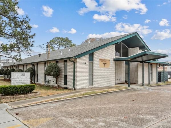 1125 NEWTON Street, Gretna, LA 70053