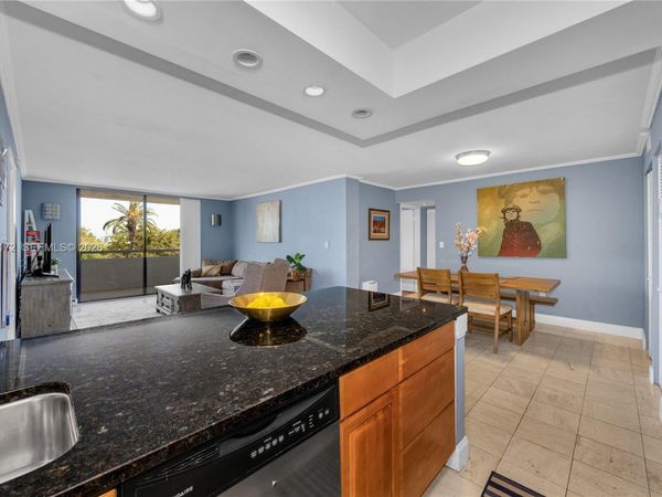 7300 Wayne Ave , Unit 405, Miami Beach, FL 33141