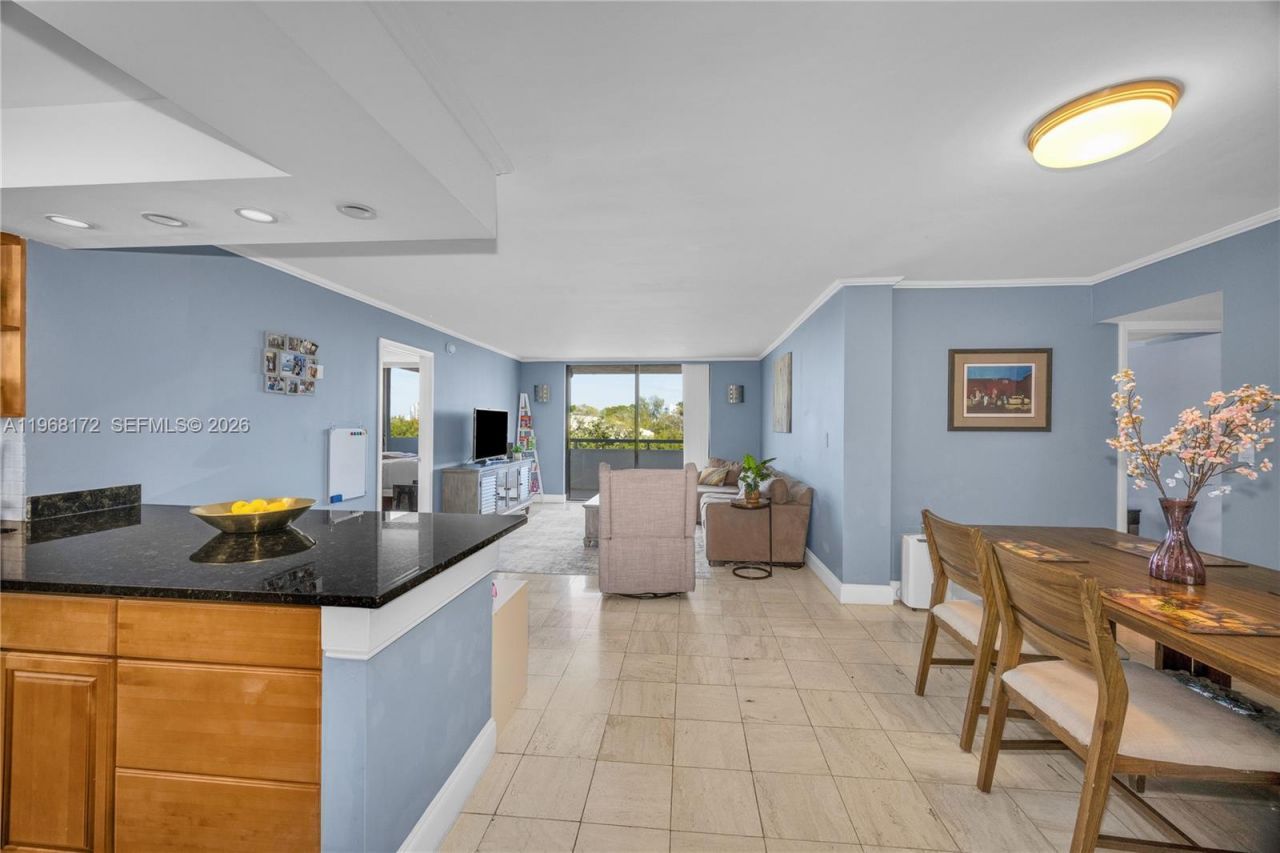 7300 Wayne Ave , Unit 405, Miami Beach, FL 33141 Photo
