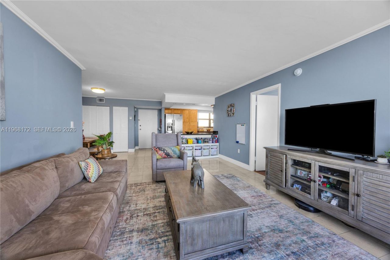 7300 Wayne Ave , Unit 405, Miami Beach, FL 33141 Photo