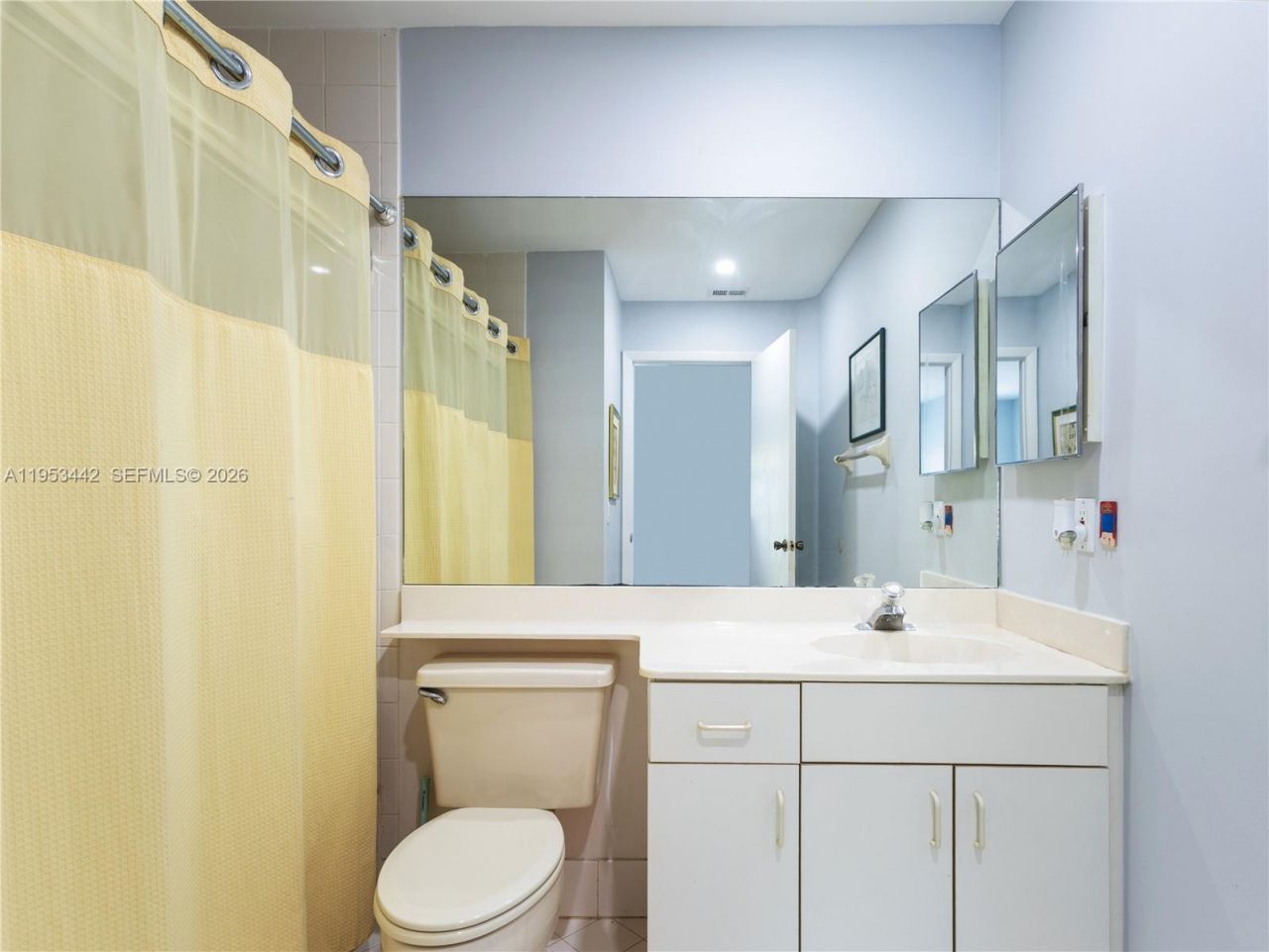 10465 NW 46th St, Doral, FL 33178 Photo