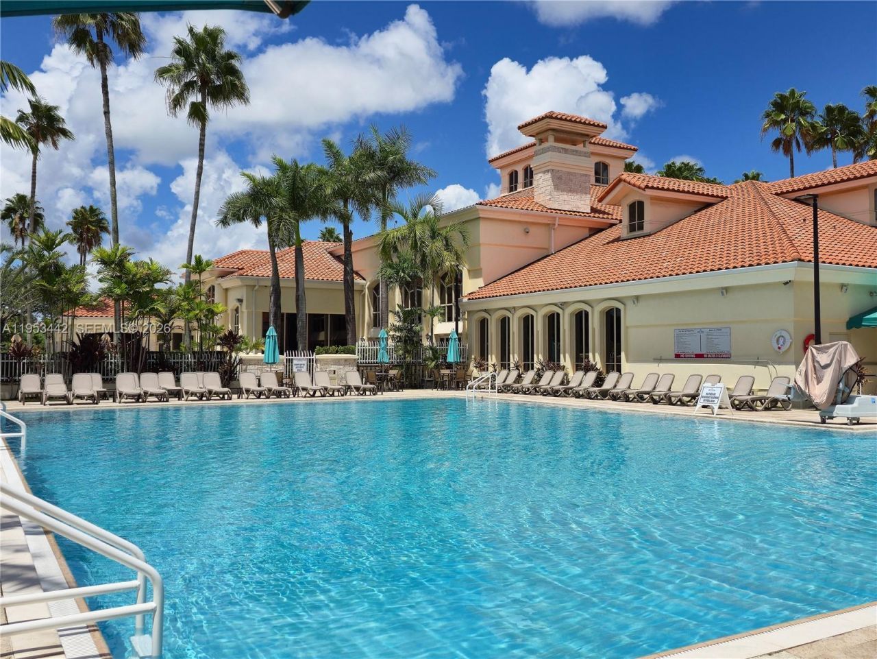 10465 NW 46th St, Doral, FL 33178 Photo