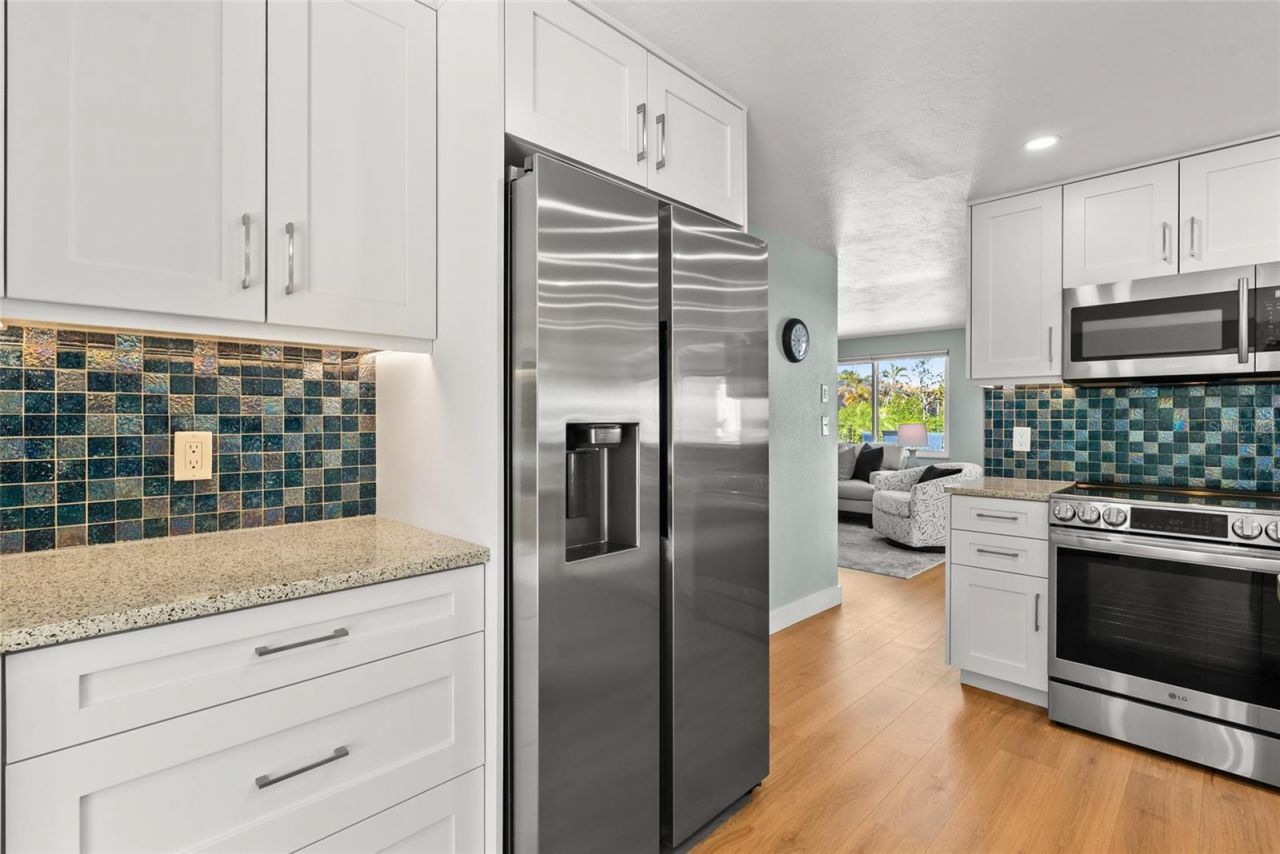 353 Avenida Leona, Sarasota, FL 34242 Photo