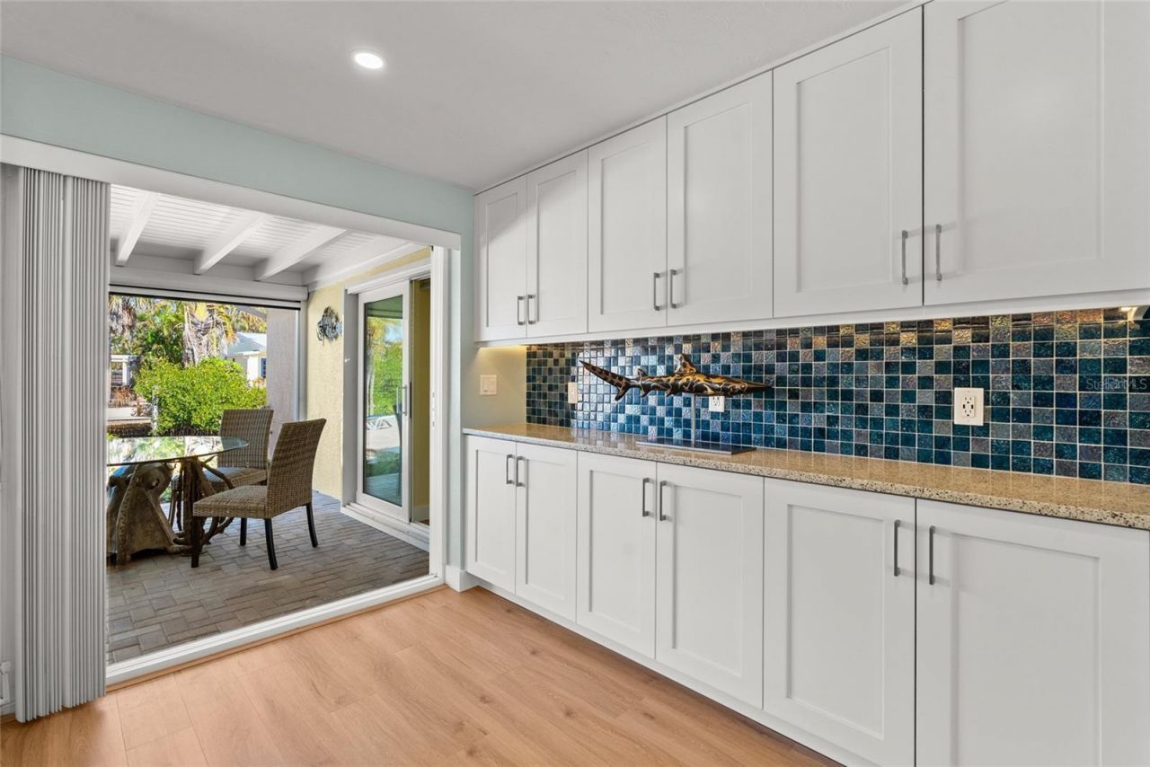 353 Avenida Leona, Sarasota, FL 34242 Photo