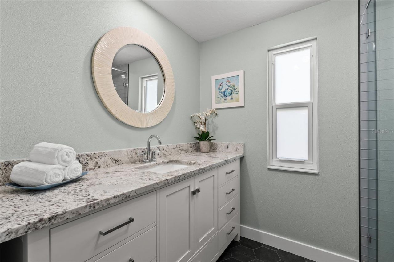 353 Avenida Leona, Sarasota, FL 34242 Photo