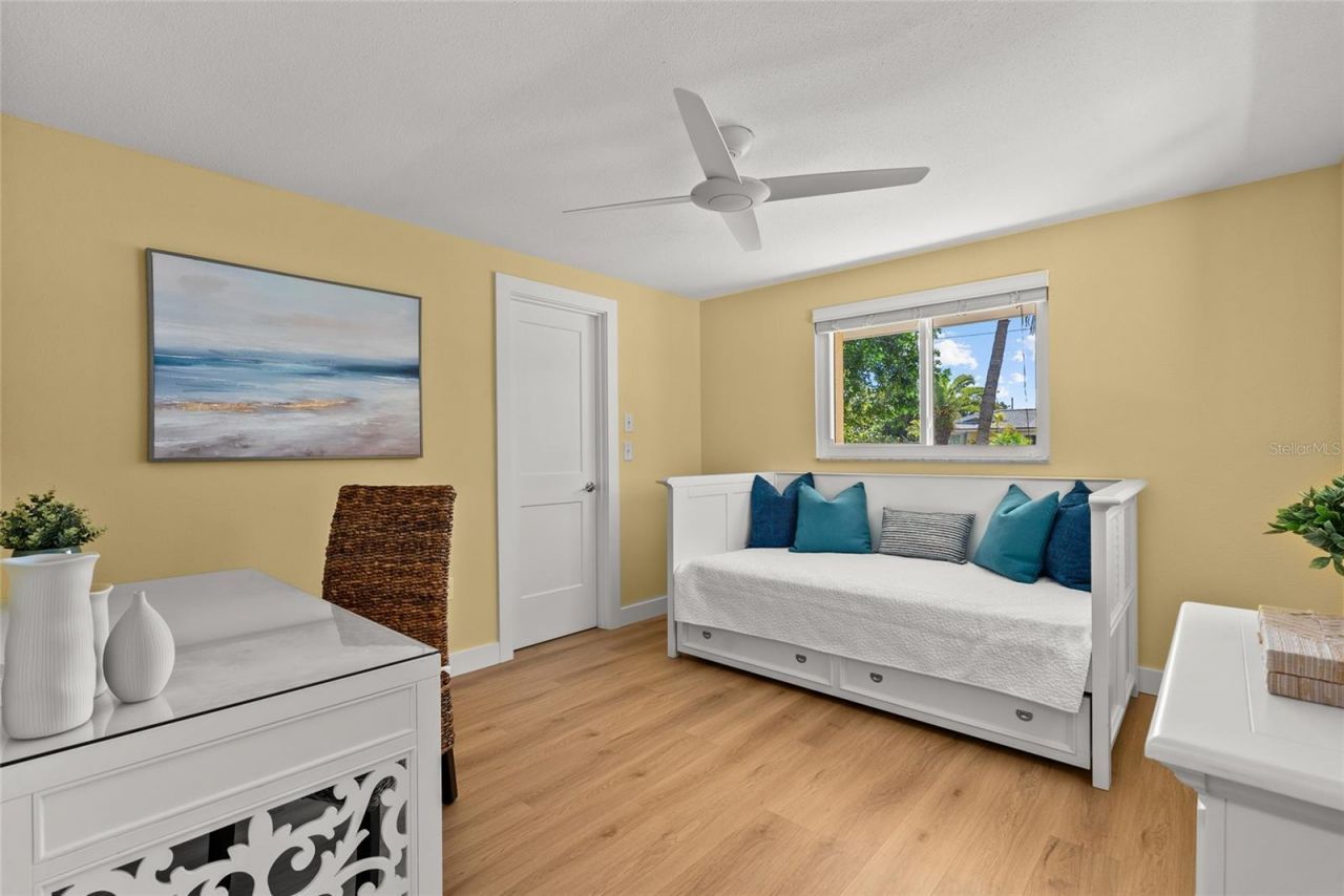 353 Avenida Leona, Sarasota, FL 34242 Photo