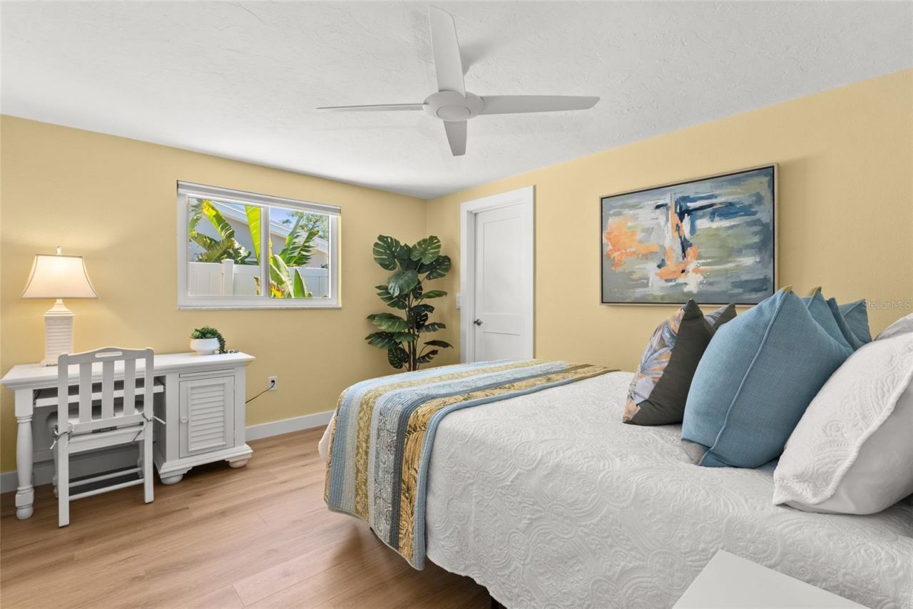 353 Avenida Leona, Sarasota, FL 34242 Photo