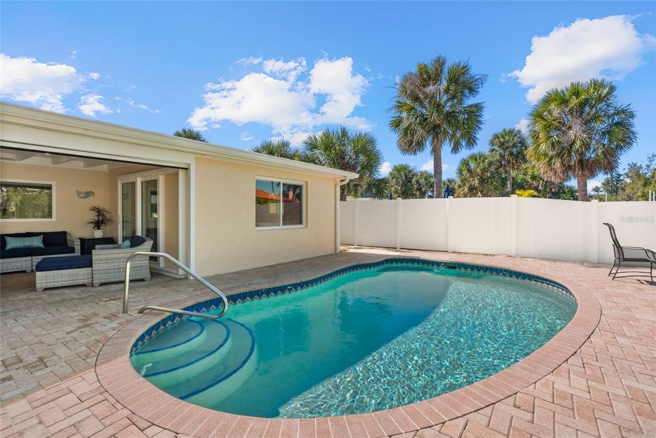 353 Avenida Leona, Sarasota, FL 34242 Photo