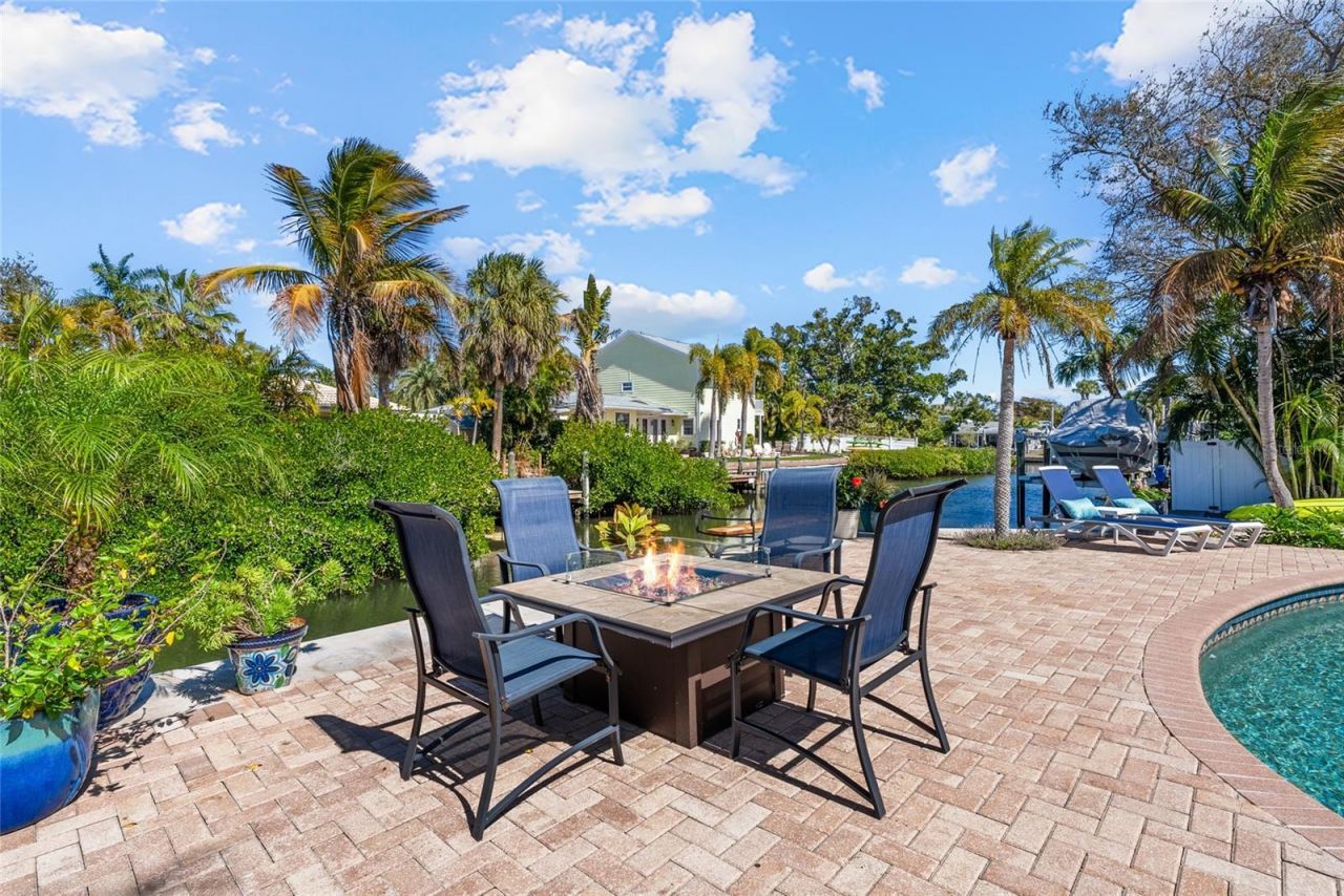 353 Avenida Leona, Sarasota, FL 34242 Photo