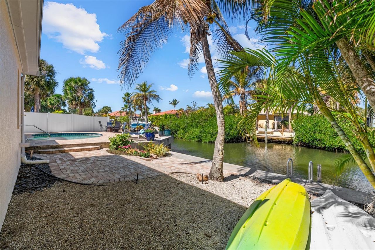 353 Avenida Leona, Sarasota, FL 34242 Photo