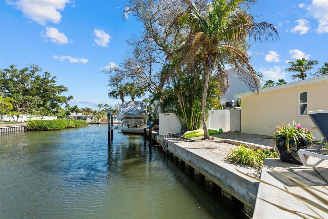 353 Avenida Leona, Sarasota, FL 34242 Photo