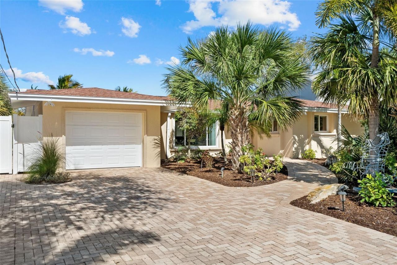 353 Avenida Leona, Sarasota, FL 34242 Photo