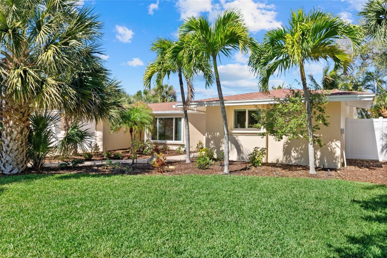 353 Avenida Leona, Sarasota, FL 34242 Photo