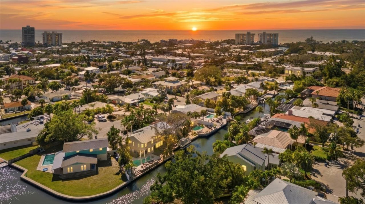 353 Avenida Leona, Sarasota, FL 34242 Photo