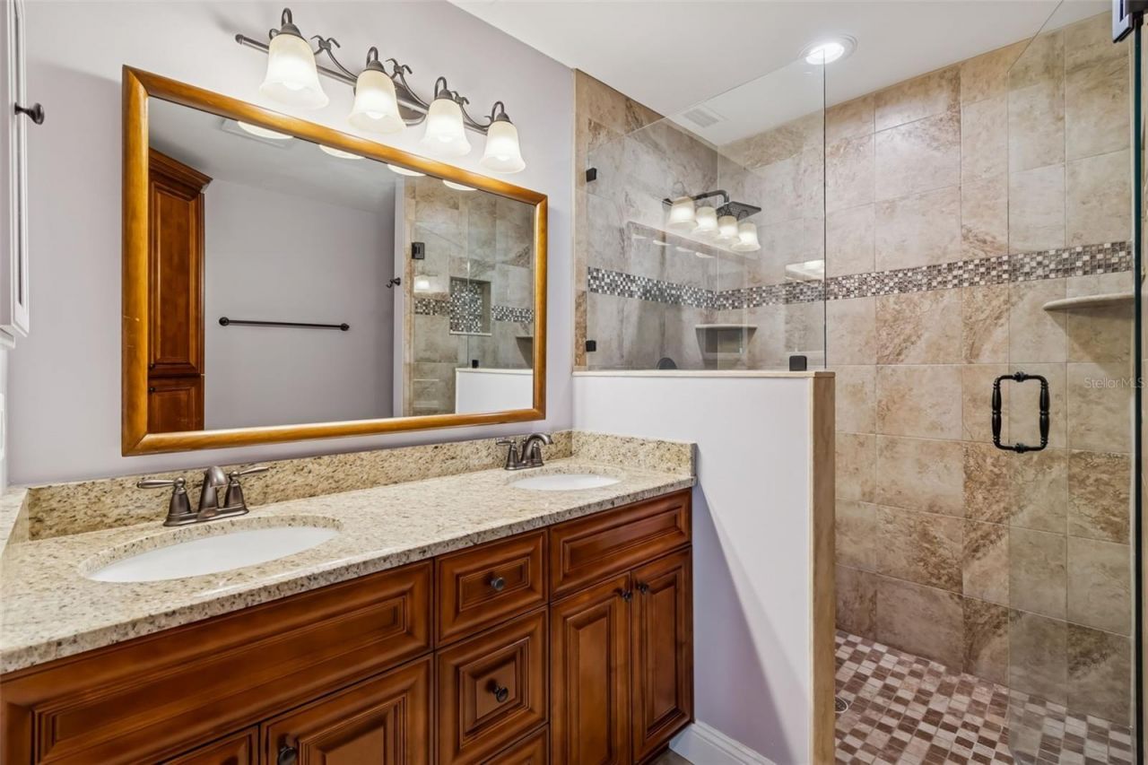 3106 Lake Ellen Drive, Tampa, FL 33618 Photo