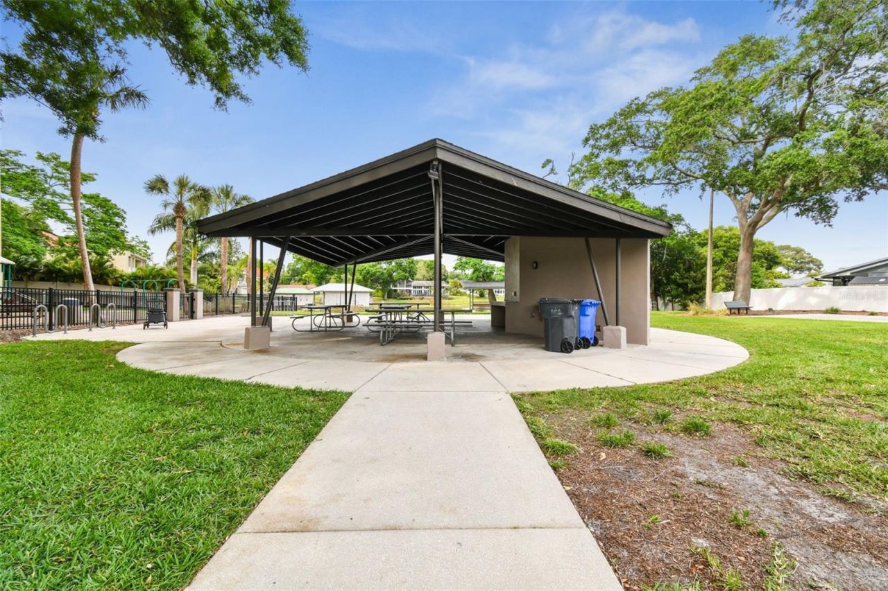 3106 Lake Ellen Drive, Tampa, FL 33618 Photo