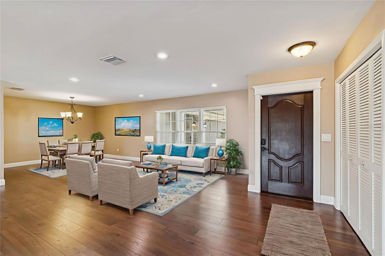 3106 Lake Ellen Drive, Tampa, FL 33618 Photo
