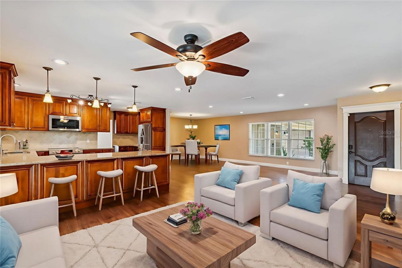 3106 Lake Ellen Drive, Tampa, FL 33618 Photo