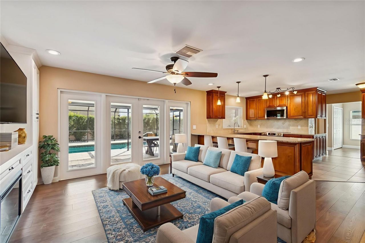 3106 Lake Ellen Drive, Tampa, FL 33618 Photo