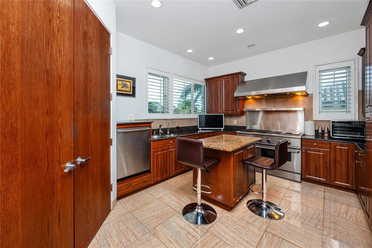 4908 64th Drive W, Bradenton, FL 34210 Photo