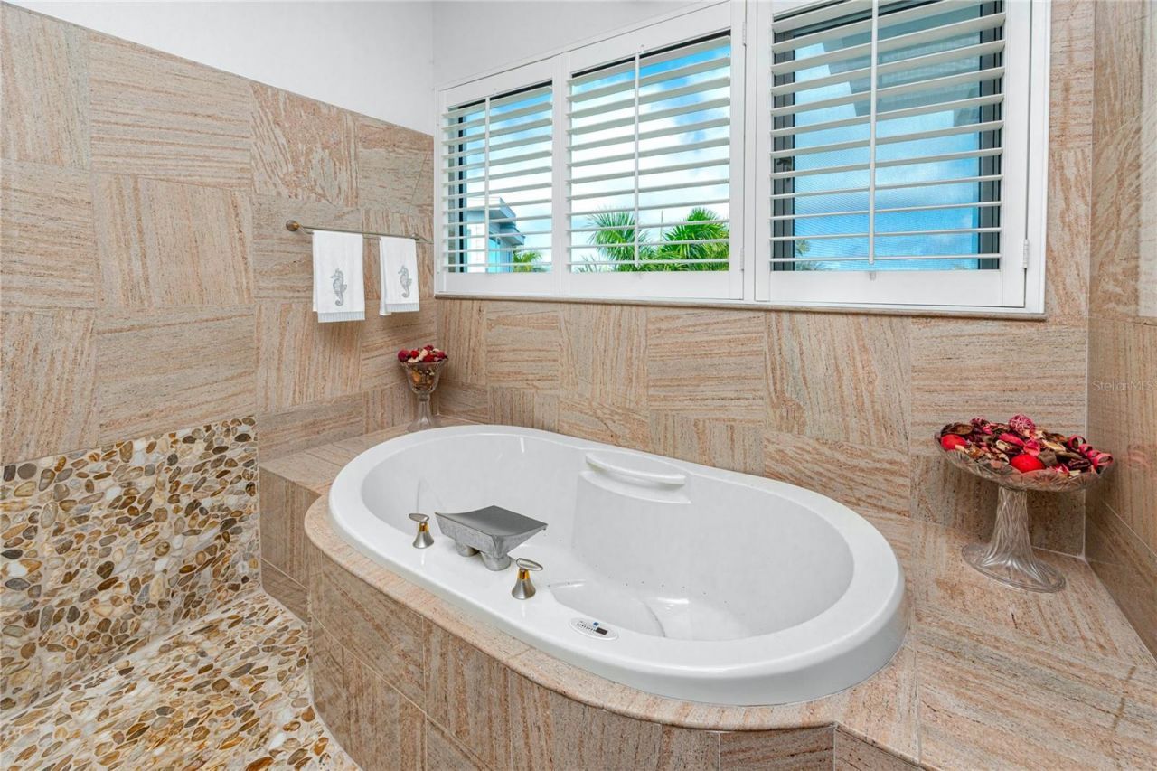 4908 64th Drive W, Bradenton, FL 34210 Photo