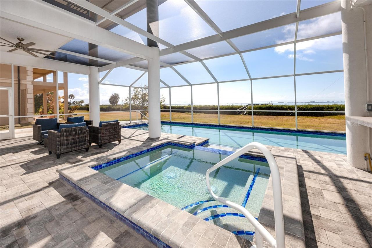 4908 64th Drive W, Bradenton, FL 34210 Photo