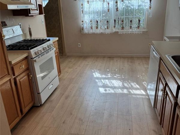 511 Race Place, Unit 511, Oakdale, NY 11769