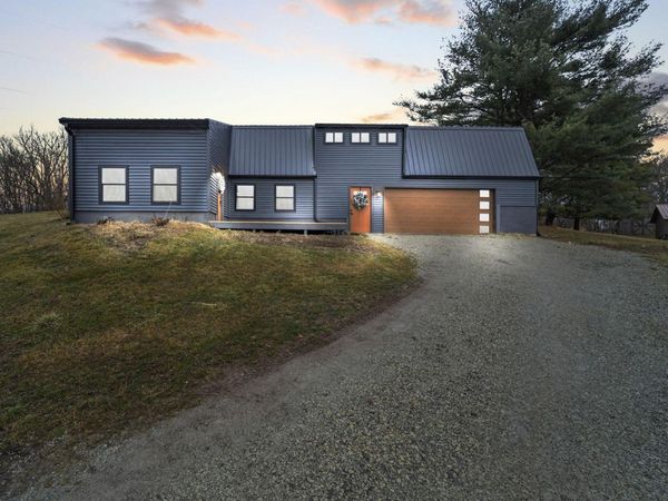 3805 Botson Lane, Cambridge, OH 43725