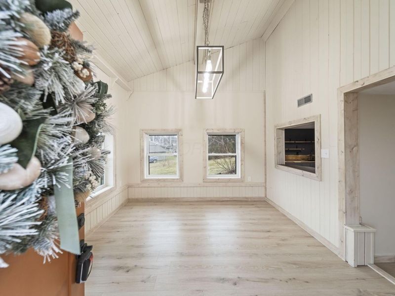 3805 Botson Lane, Cambridge, OH 43725 Photo 5