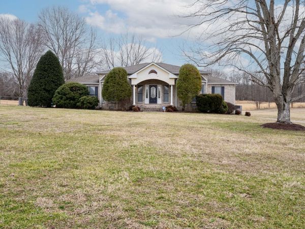 205 Meadowlark Ct, Dickson, TN 37055