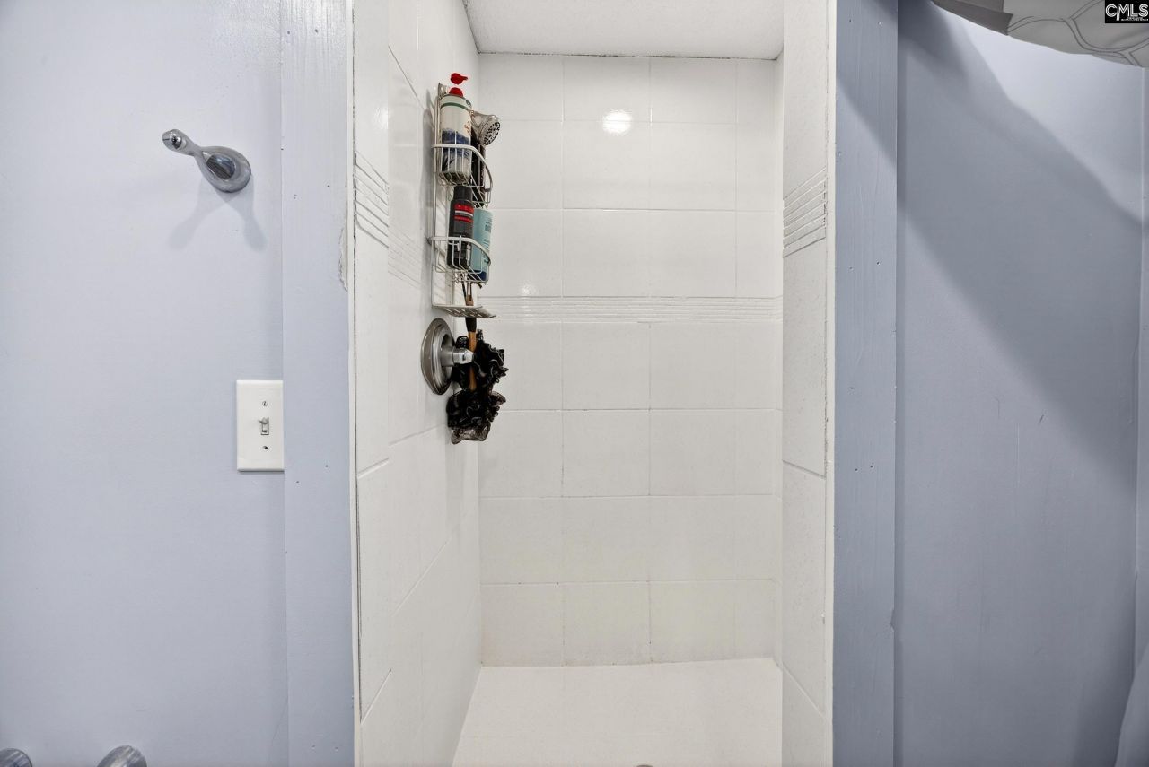 201 Maid Stone Road Photo 10