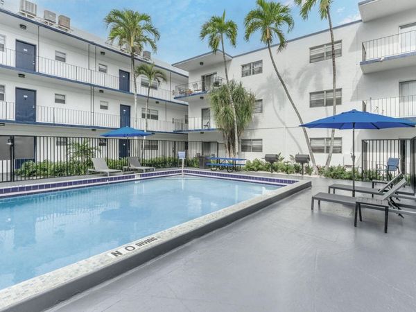 5525 SW 41st Street, Unit 105, Pembroke Pines, FL 33023