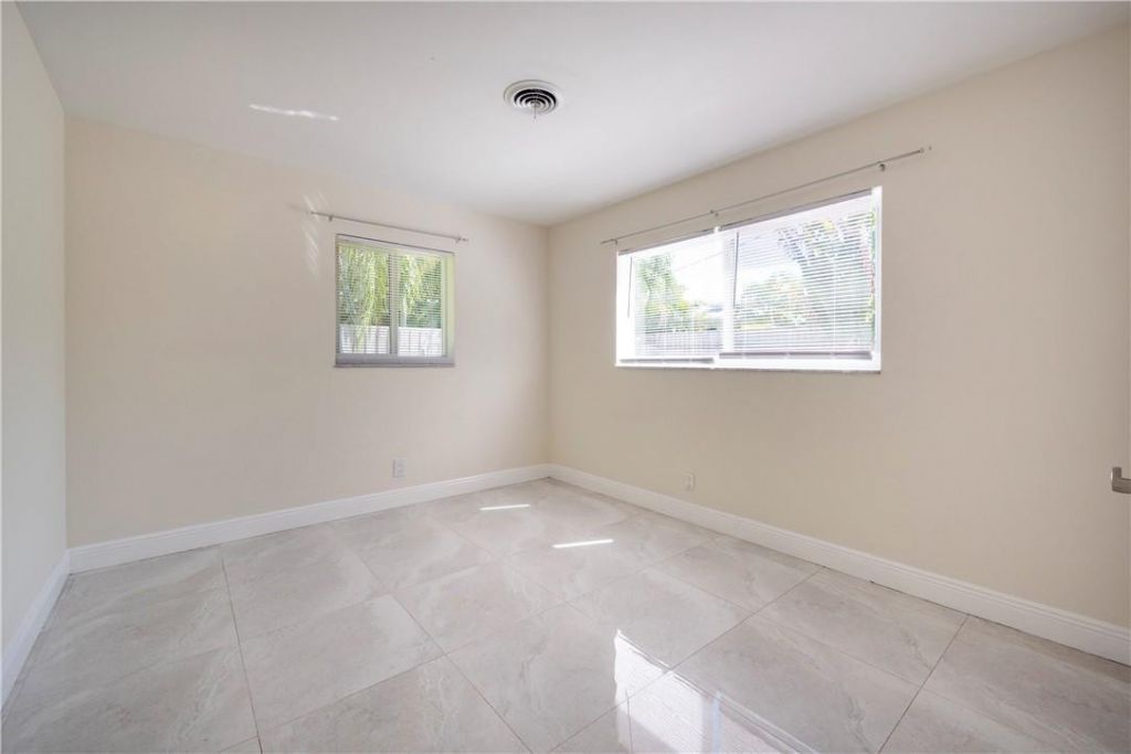 5200 NE 15th Avenue, Fort Lauderdale, FL 33334 Photo