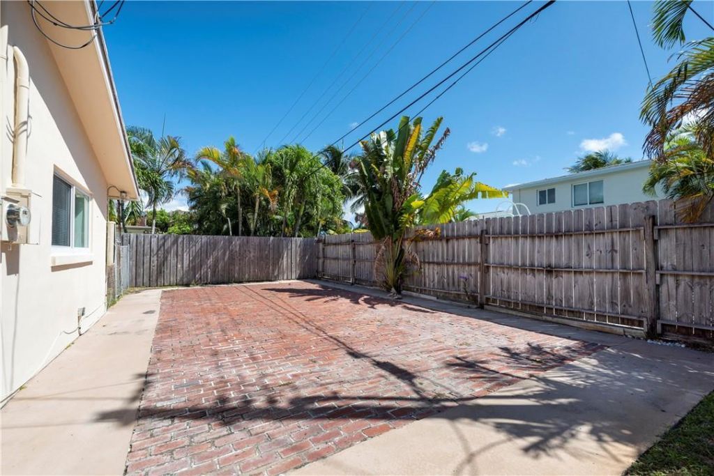 5200 NE 15th Avenue, Fort Lauderdale, FL 33334 Photo